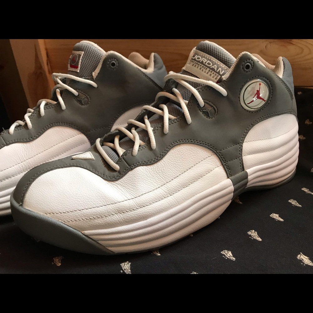 Jordan Classics - Picture 2 of 6